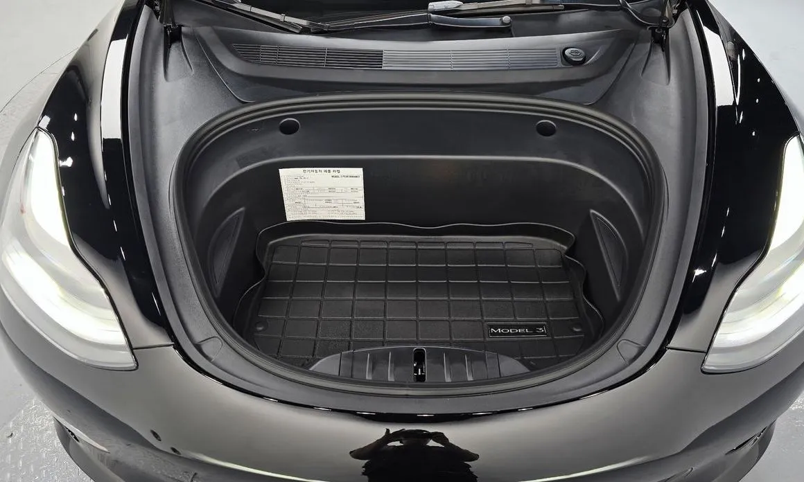 Tesla Model 3 — фото 10