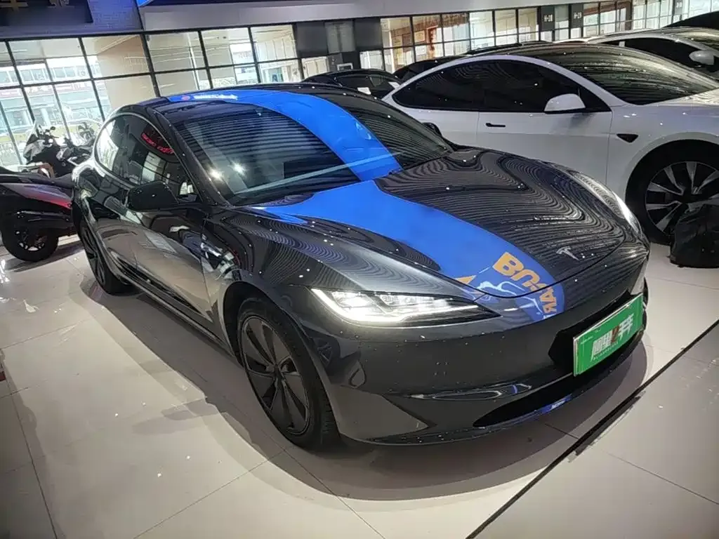 Tesla Model 3 — фото 2