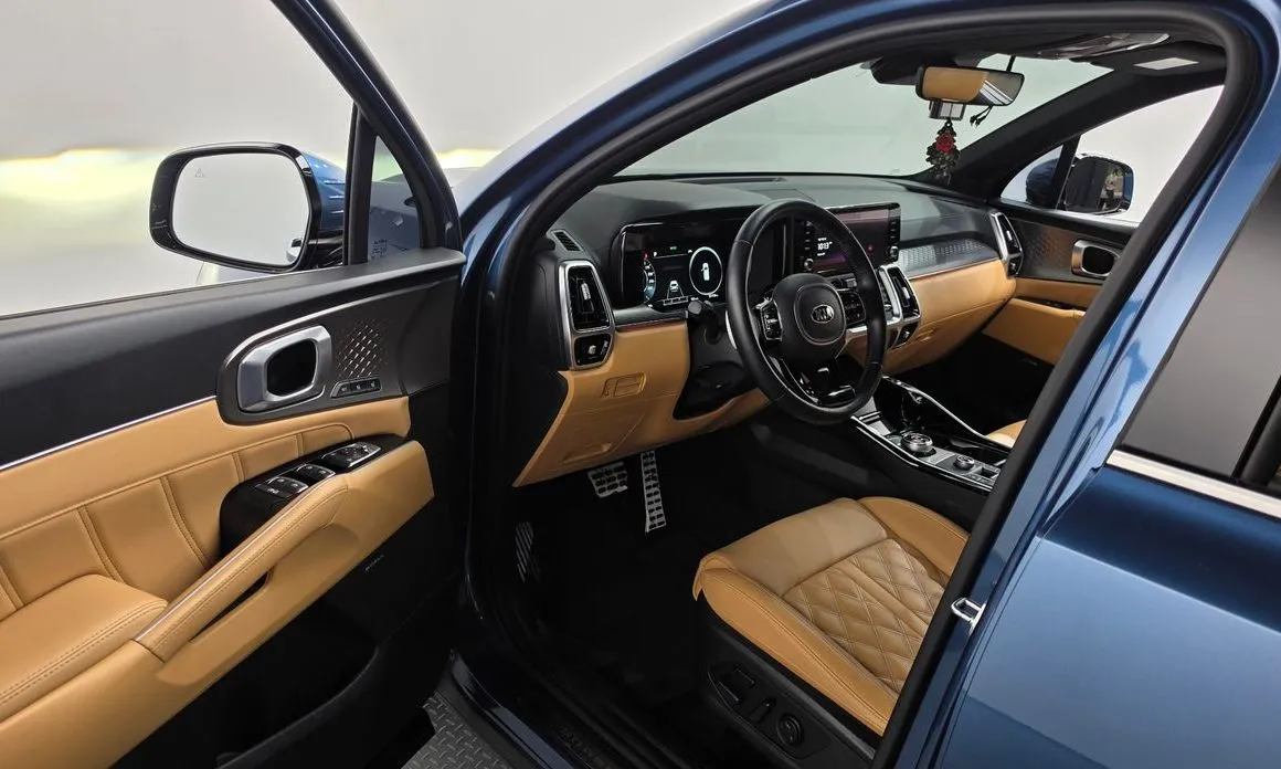 Kia Sorento — фото 7