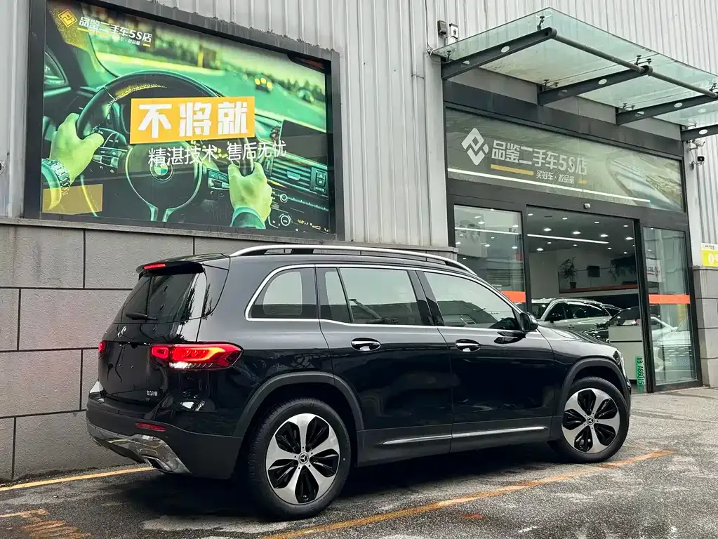 Mercedes-Benz GLB — фото 6