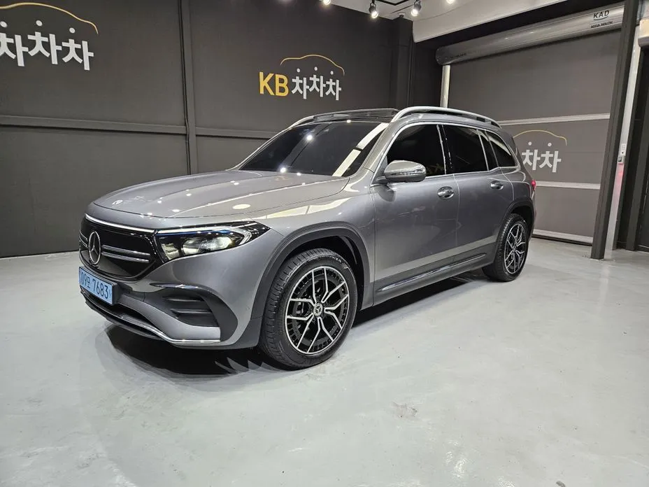 Mercedes-Benz EQB — фото 1