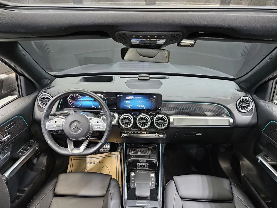 Mercedes-Benz EQB — фото 10