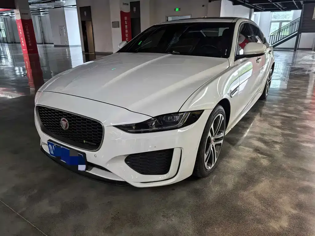Jaguar XEL — фото 1