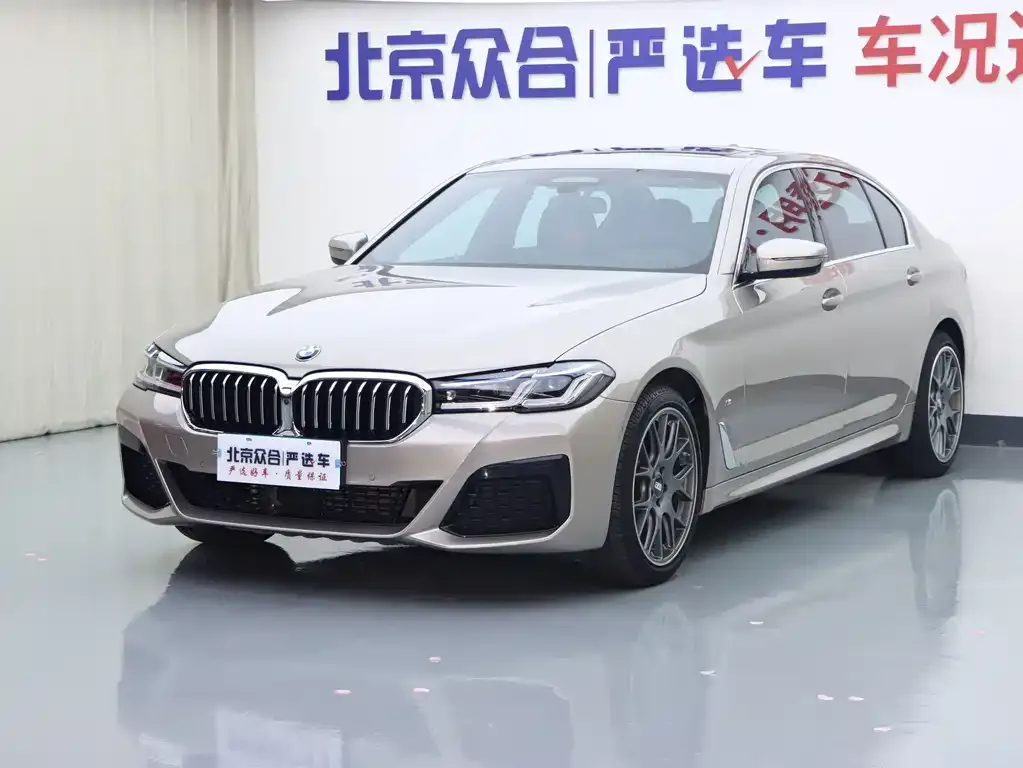 BMW 5 Series — фото 1