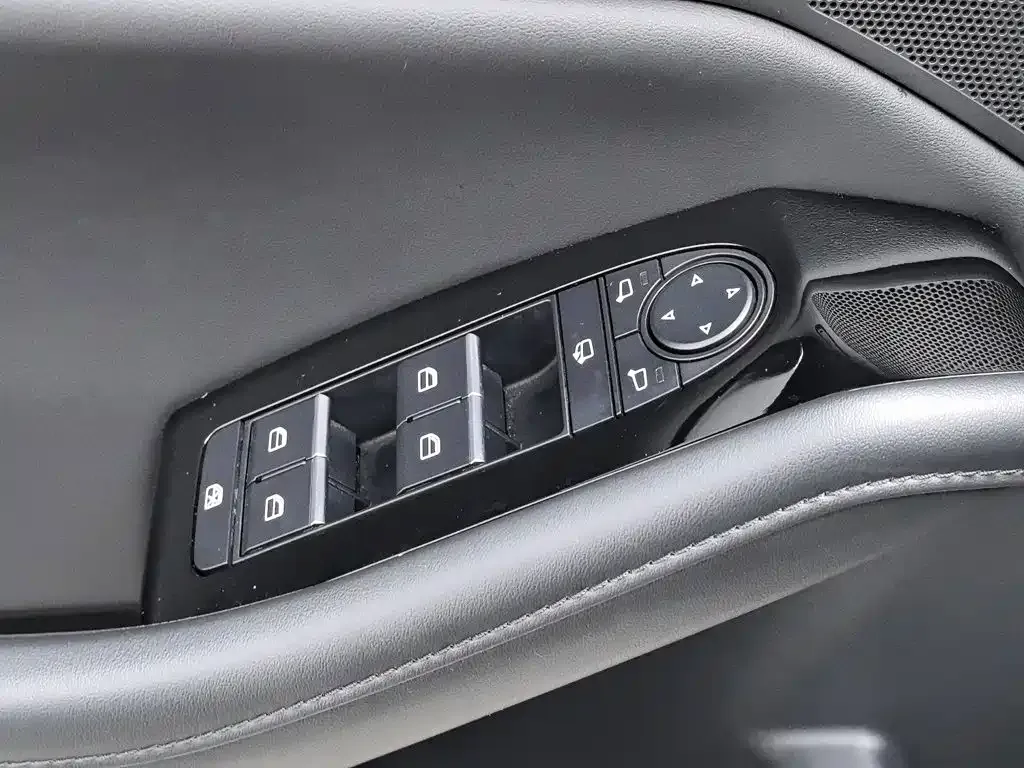 Mazda 3 Axela — фото 10