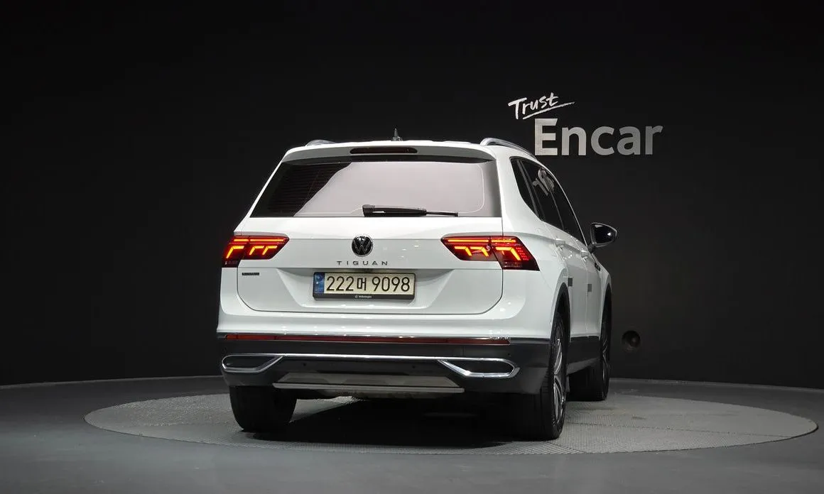Volkswagen Tiguan — фото 4
