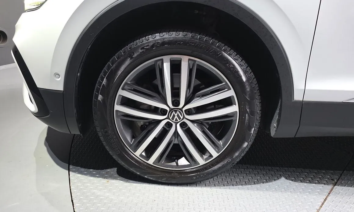 Volkswagen Tiguan — фото 3
