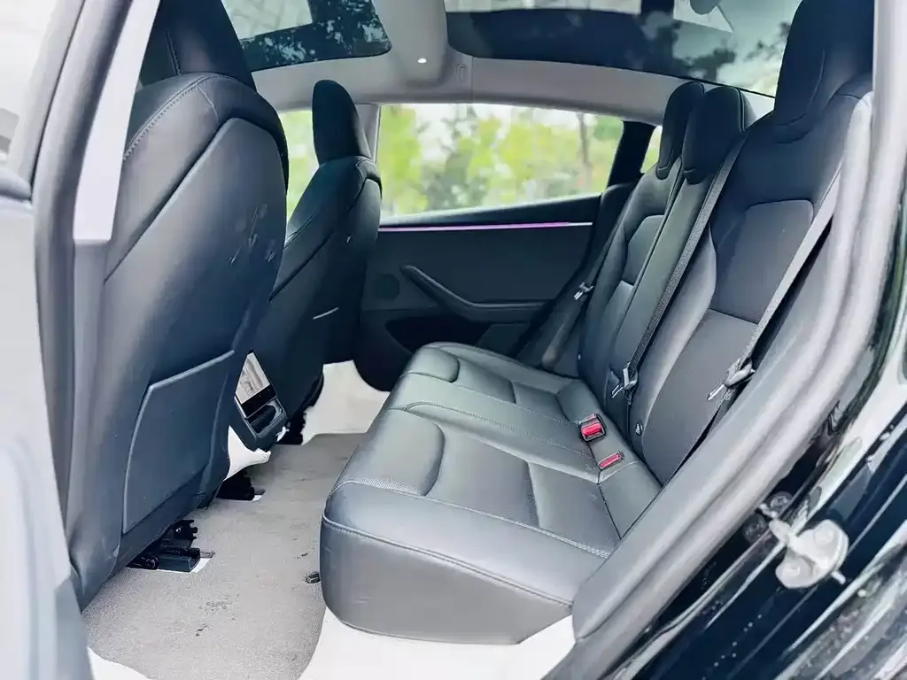 Tesla Model 3 — фото 3