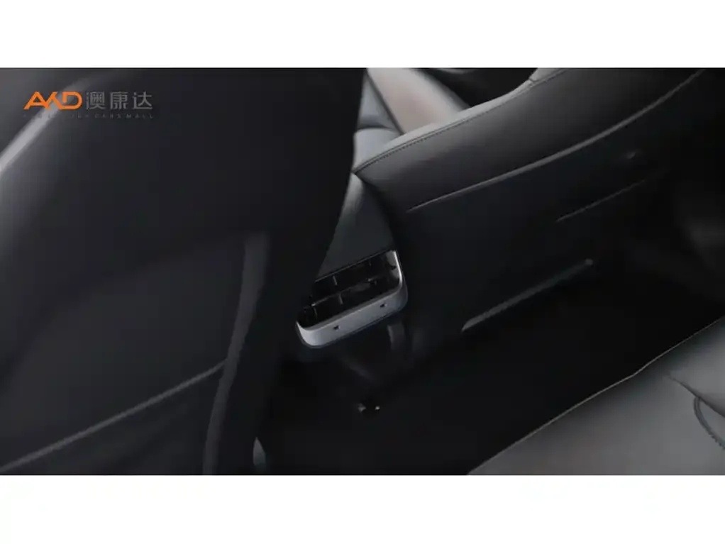 Tesla Model 3 — фото 4