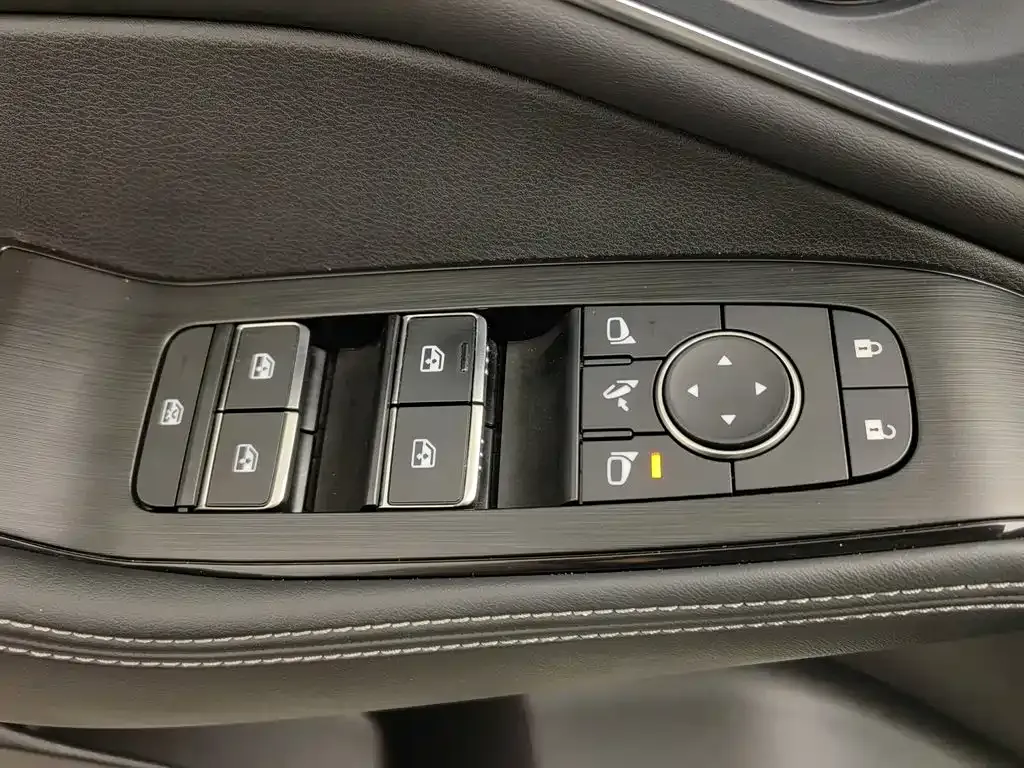 Nissan X-Trail — фото 9