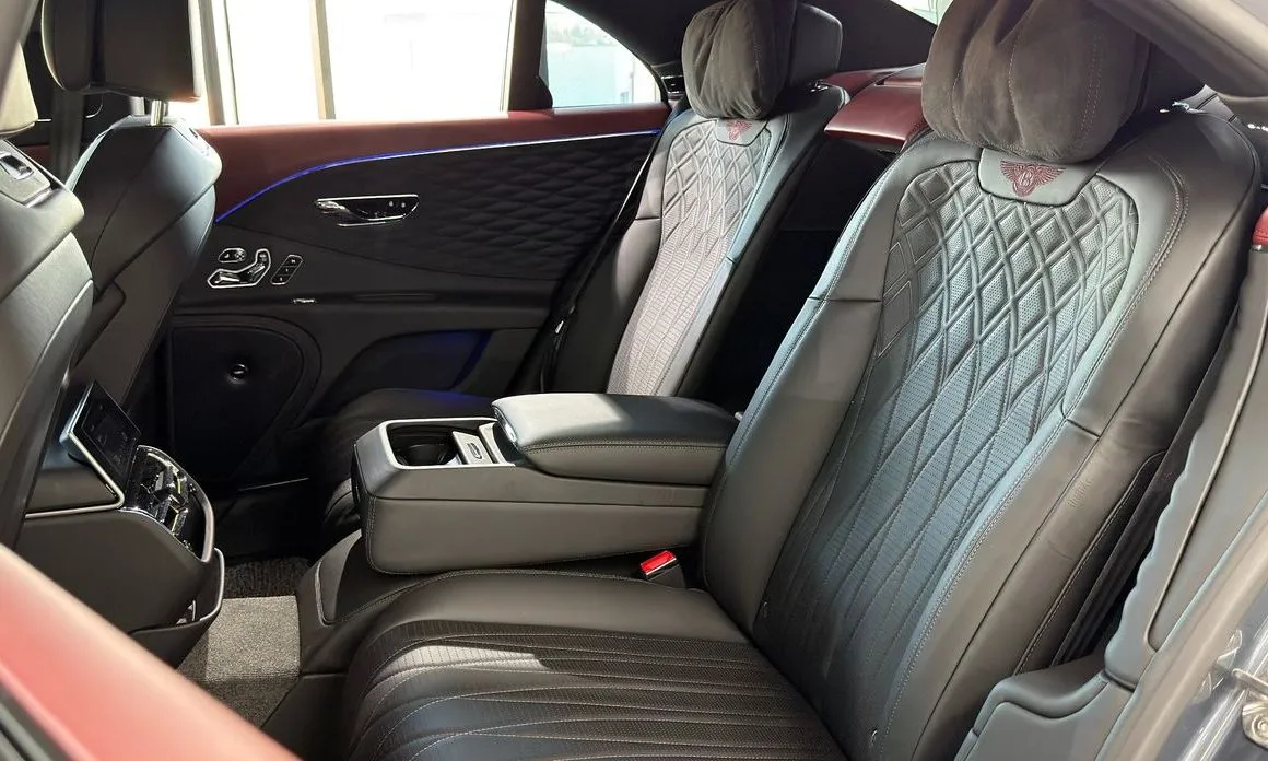 Bentley Flying Spur — фото 5