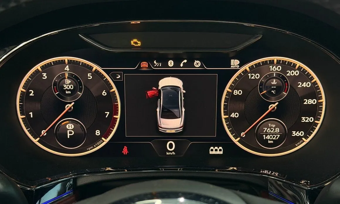 Bentley Flying Spur — фото 9