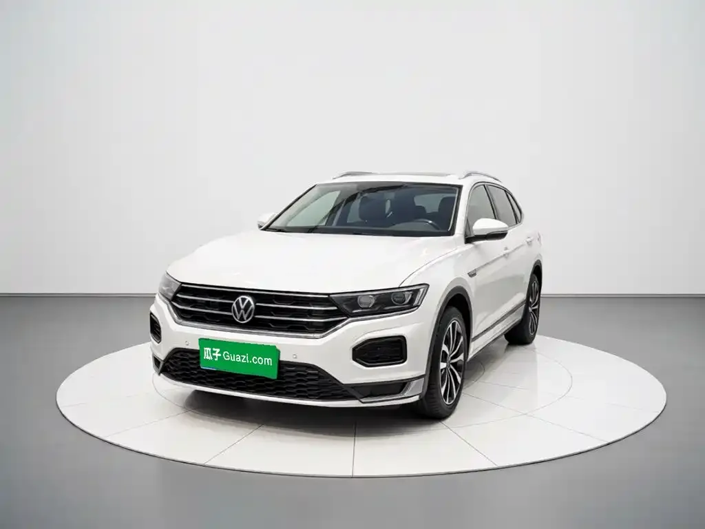 Volkswagen T-Roc — фото 1