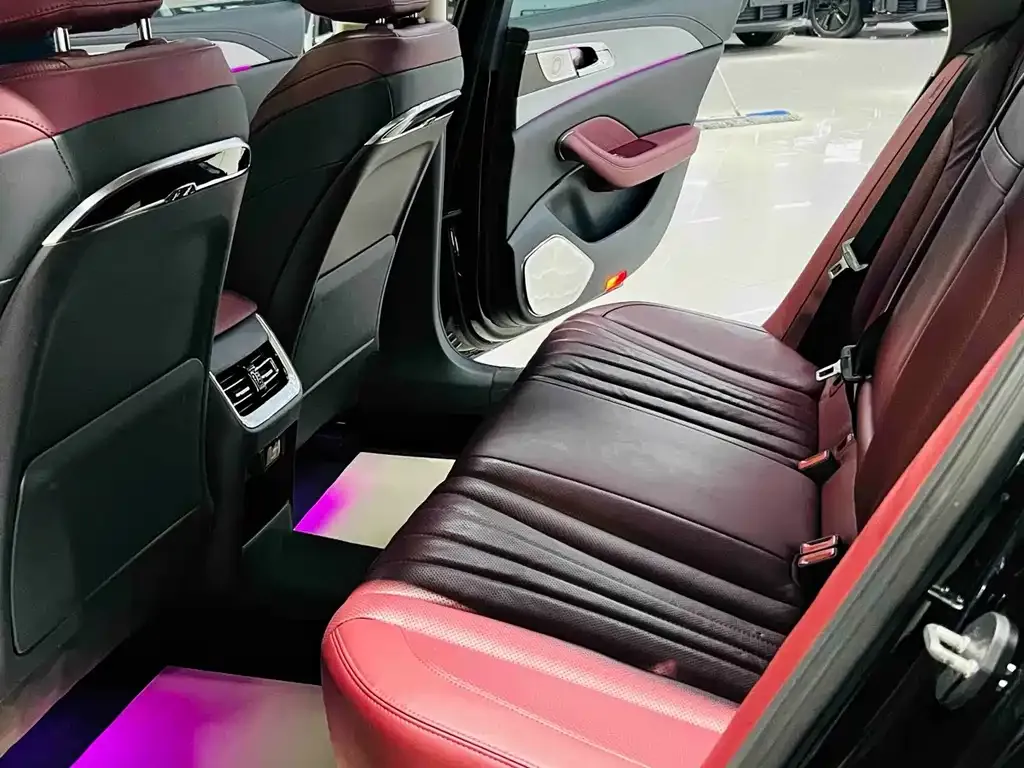Hongqi H5 — фото 6