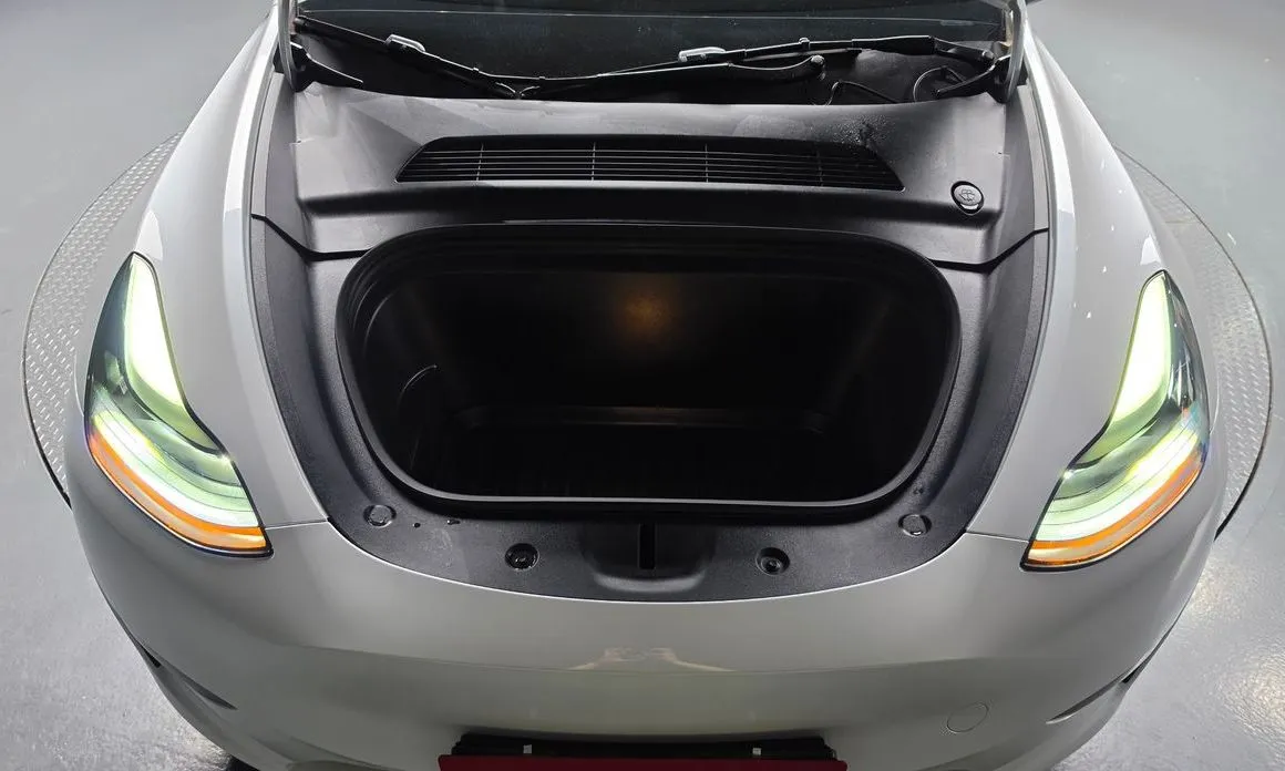 Tesla Model Y — фото 7