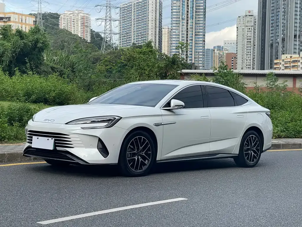 BYD Seal — фото 1