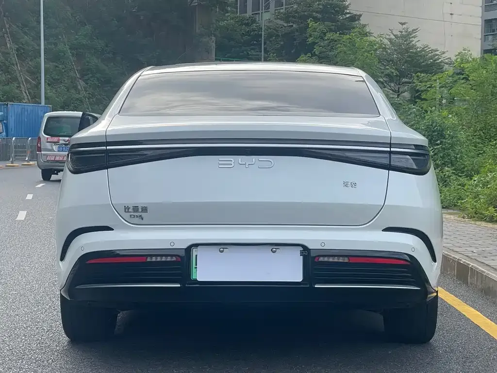 BYD Seal — фото 7