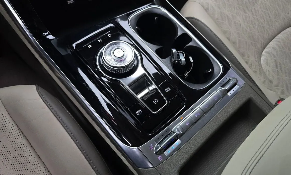 Kia Carnival — фото 10