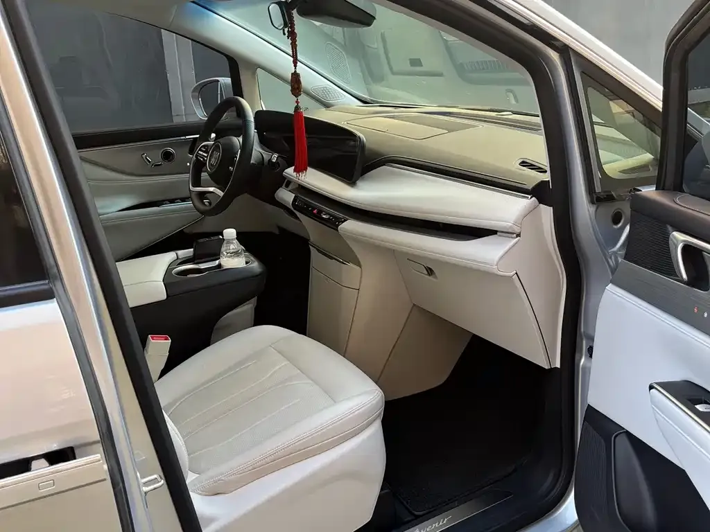 Buick GL8 Hybrid — фото 5