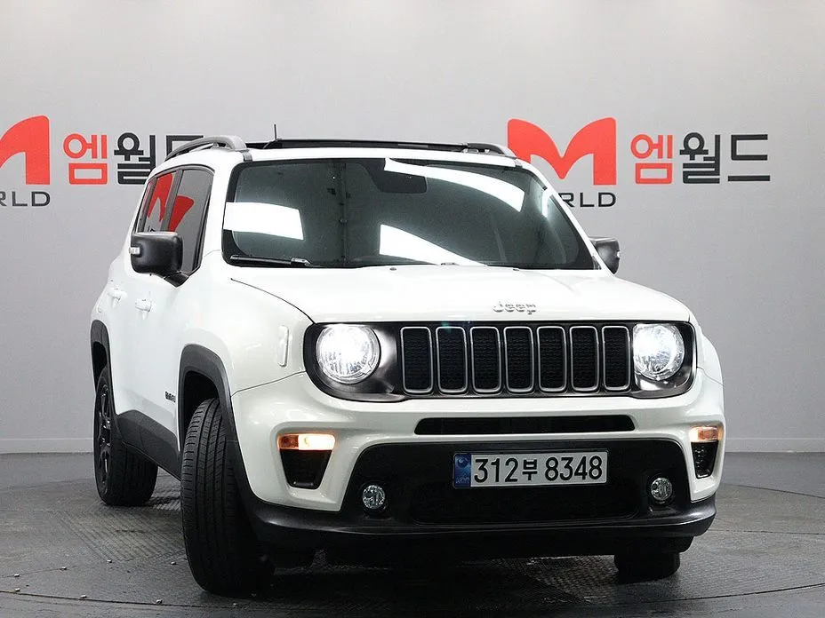Jeep Renegade — фото 8