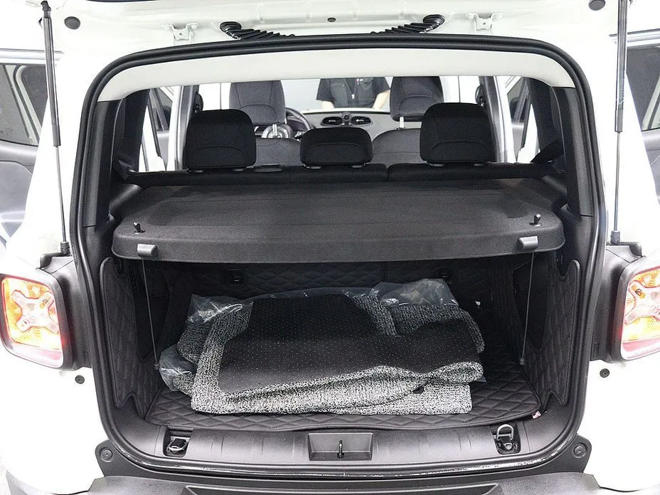 Jeep Renegade — фото 10