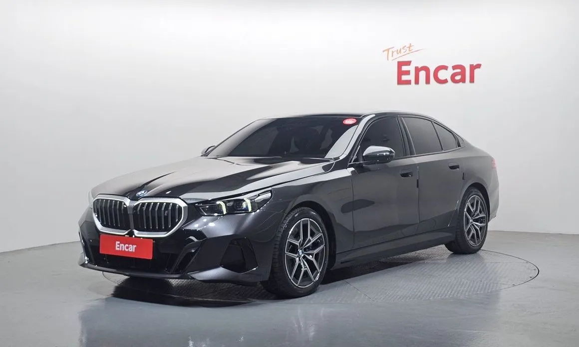 BMW i5 — фото 1