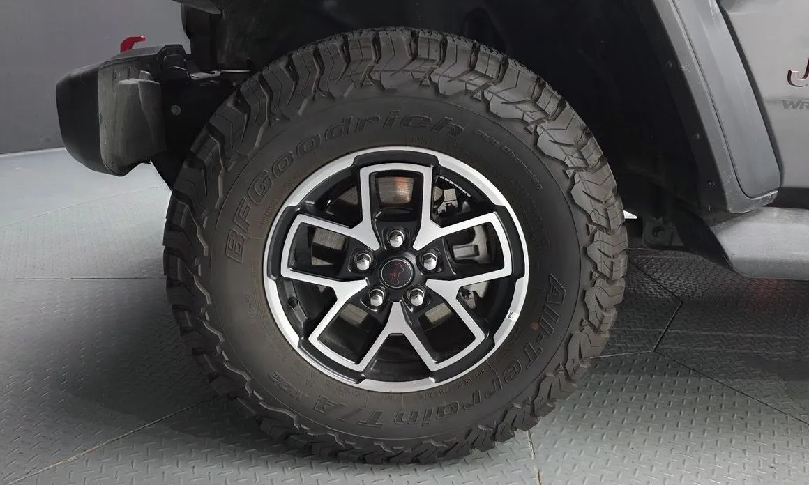 Jeep Wrangler — фото 9