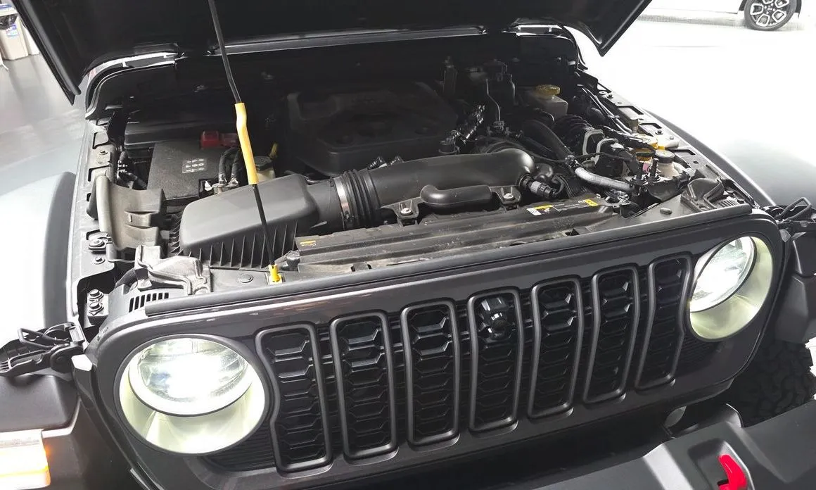Jeep Wrangler — фото 10