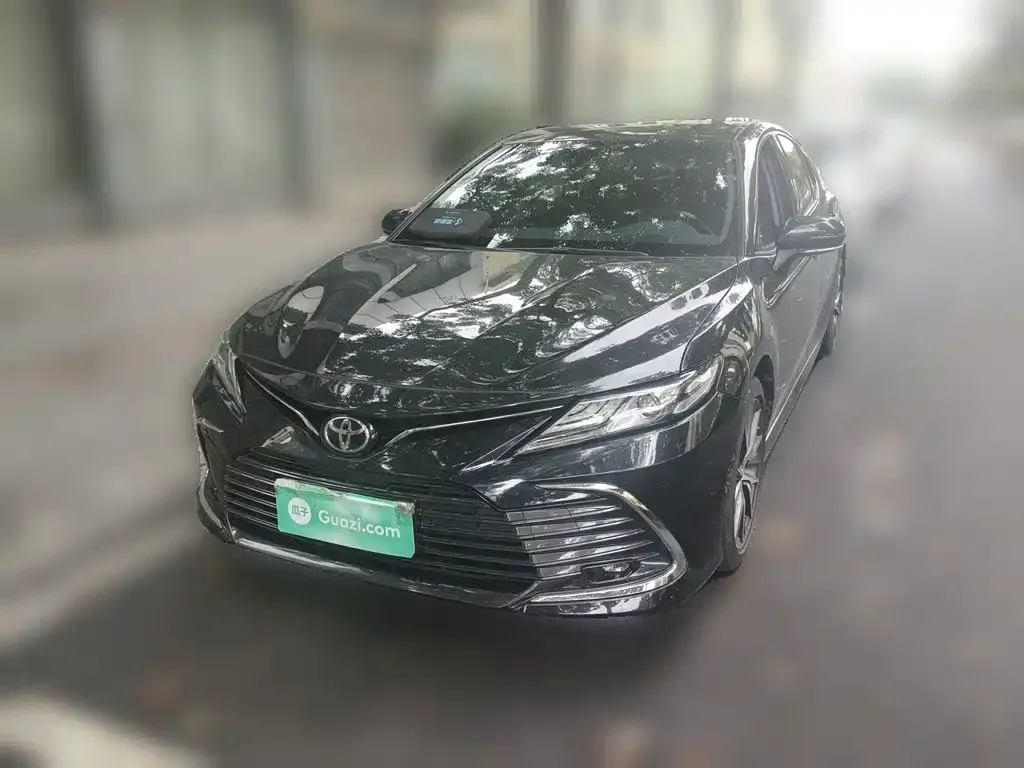 Toyota Camry — фото 6