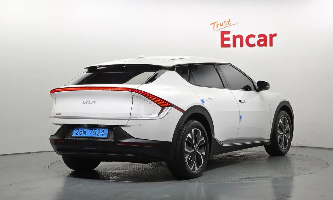 Kia EV6 — фото 9