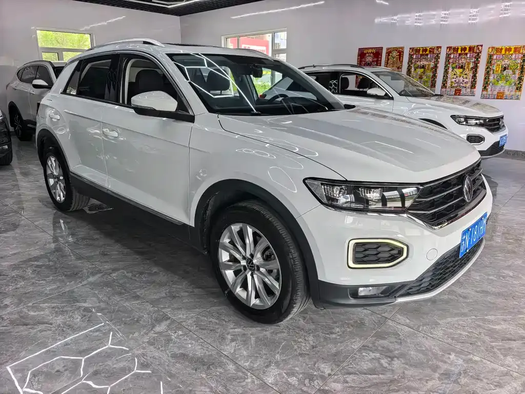 Volkswagen T-Roc — фото 3
