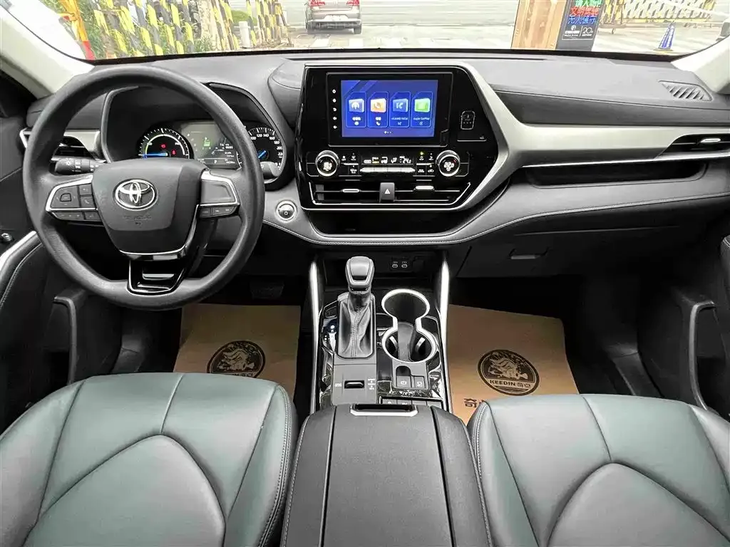 Toyota Highlander — фото 4