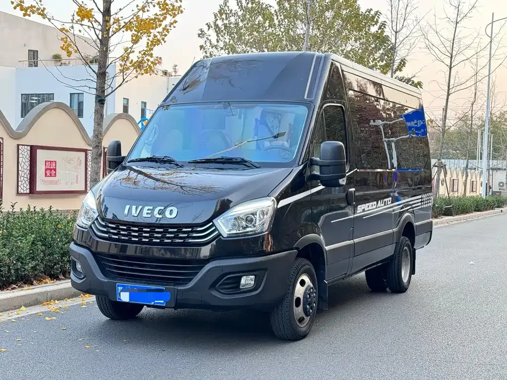 IVECO Ousheng — фото 1