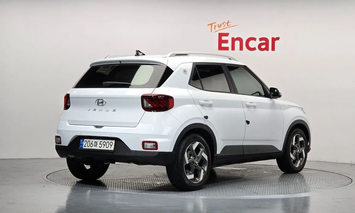 Hyundai Venue — фото 2