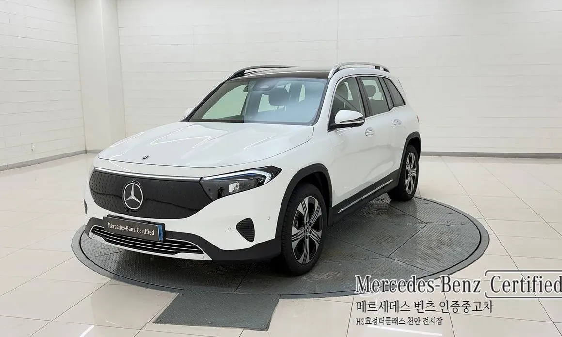 Mercedes-Benz EQB — фото 1