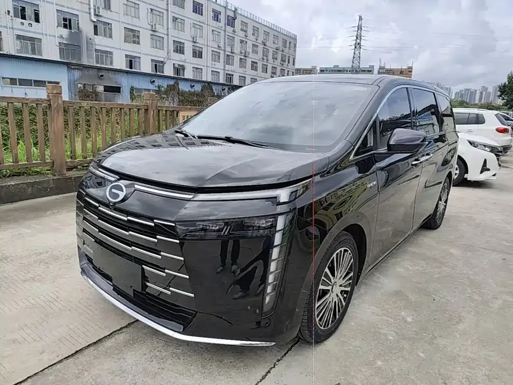 GAC Motor 传祺E8 PHEV — фото 10