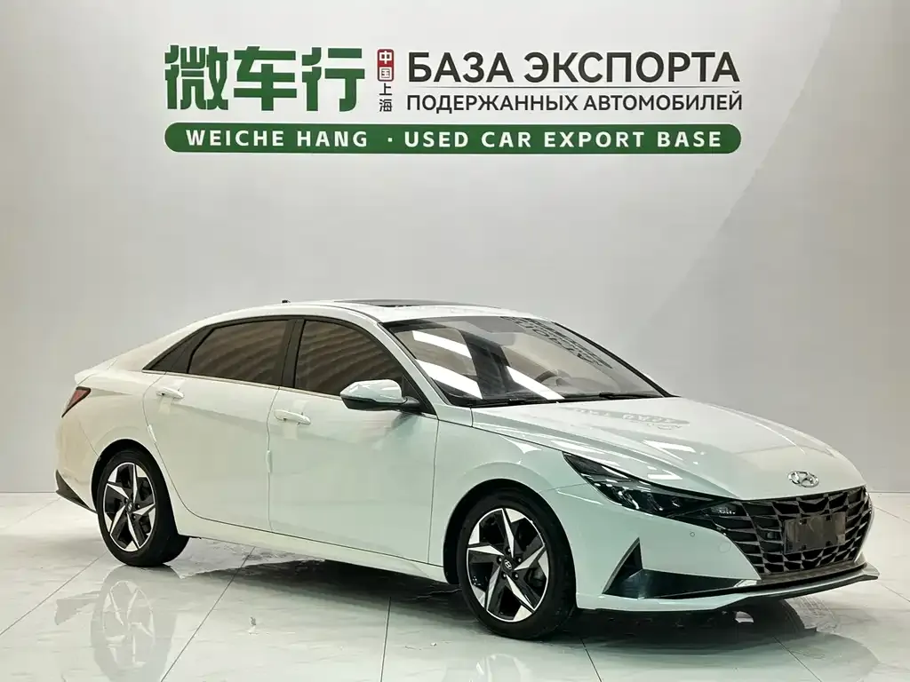 Hyundai Elantra — фото 3