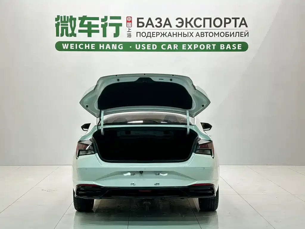 Hyundai Elantra — фото 7