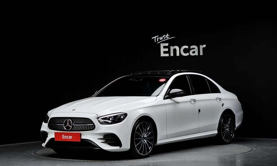 Mercedes-Benz E-Class — фото 1