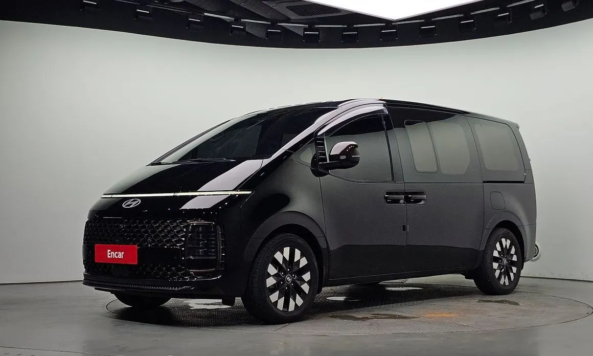 Hyundai Staria — фото 1