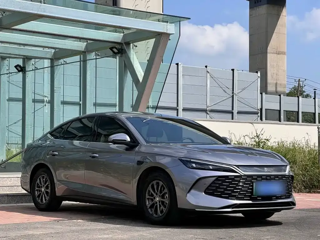 BYD Qin L — фото 10