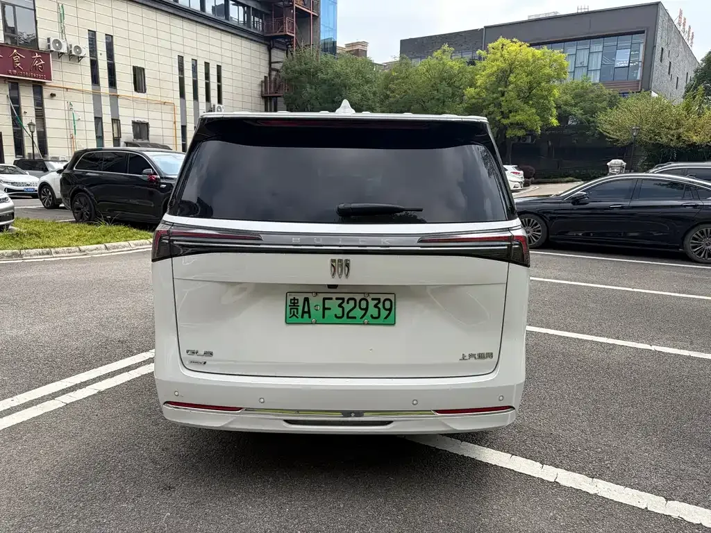 Buick GL8 Hybrid — фото 8