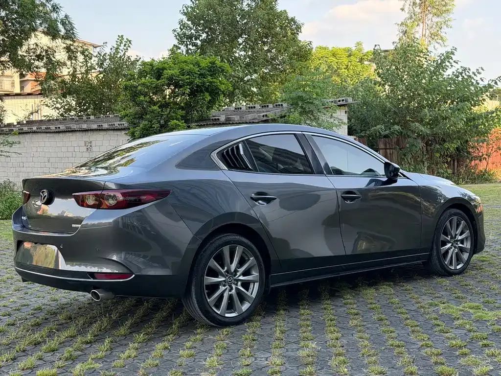 Mazda 3 Axela — фото 6