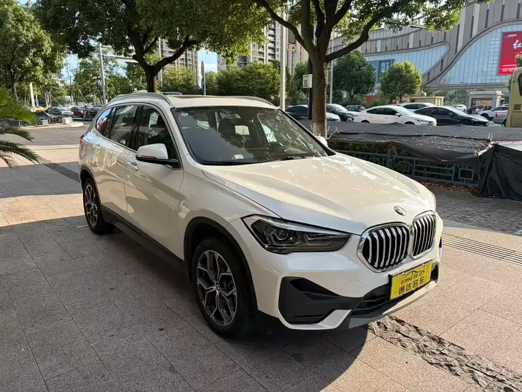 BMW X1 — фото 9