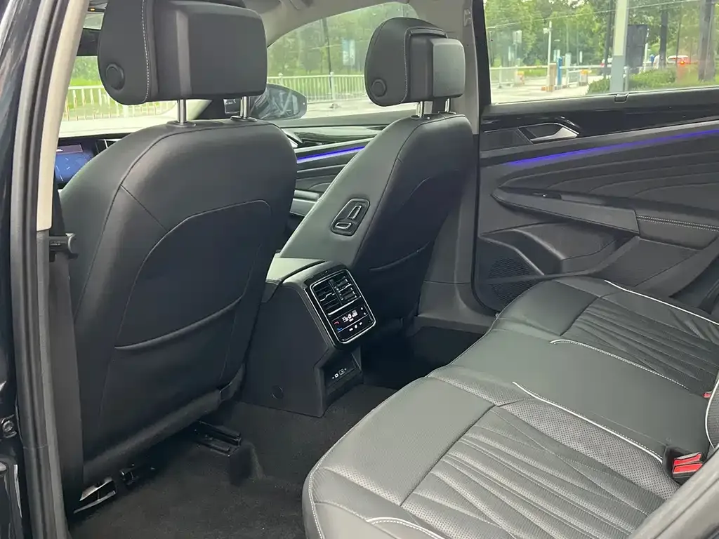 Volkswagen Passat — фото 3
