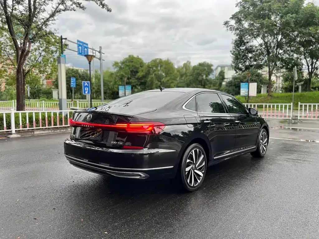 Volkswagen Passat — фото 9