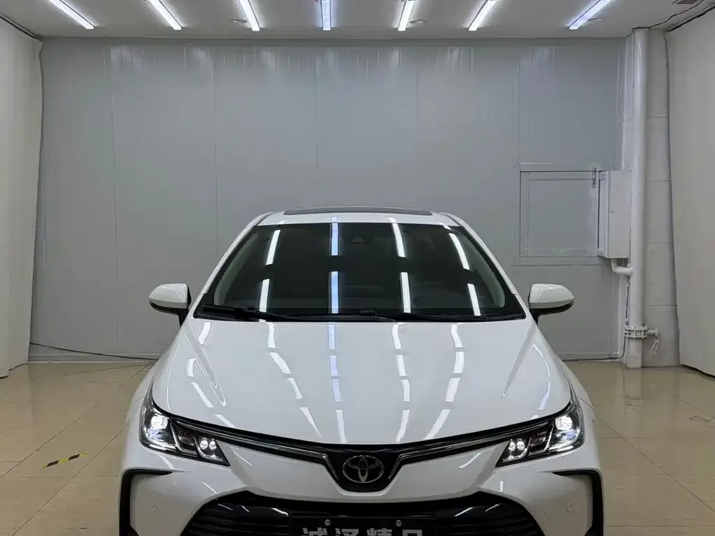 Toyota Corolla — фото 4