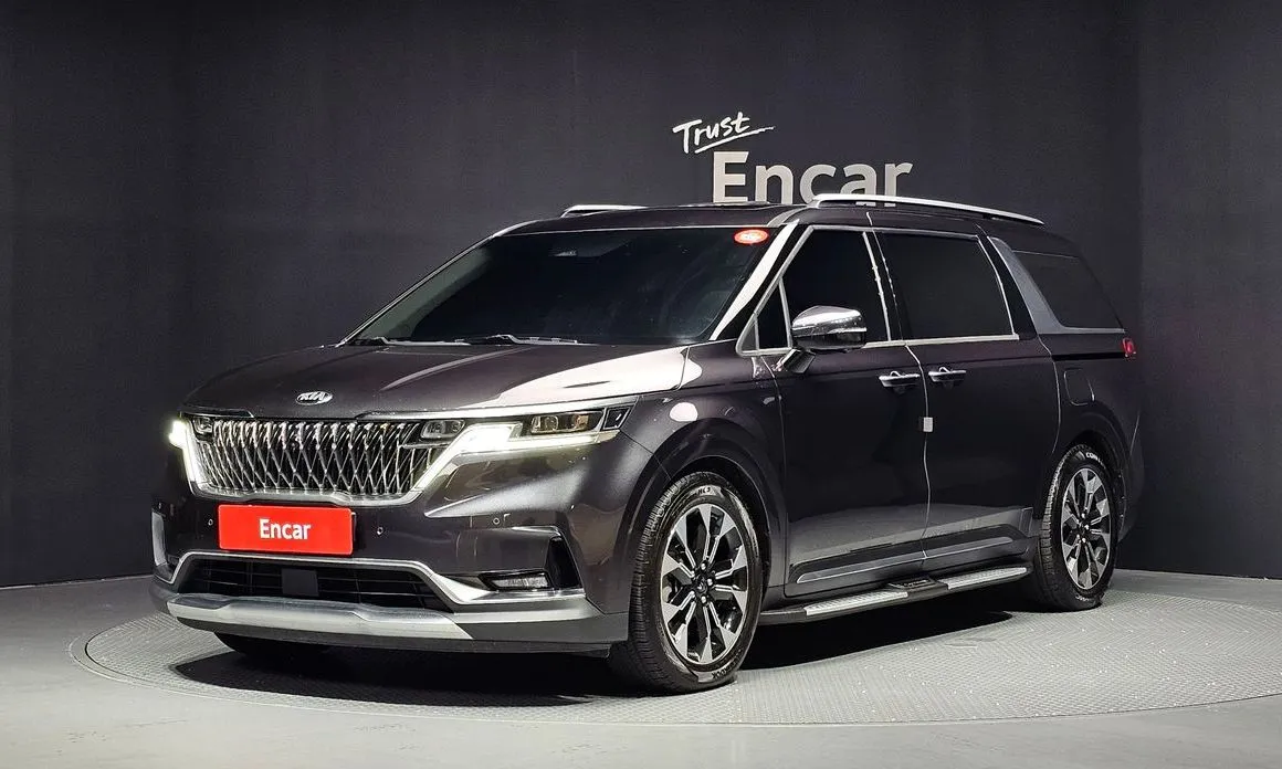 Kia Carnival — фото 1