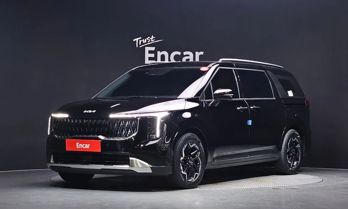 Kia Carnival — фото 1