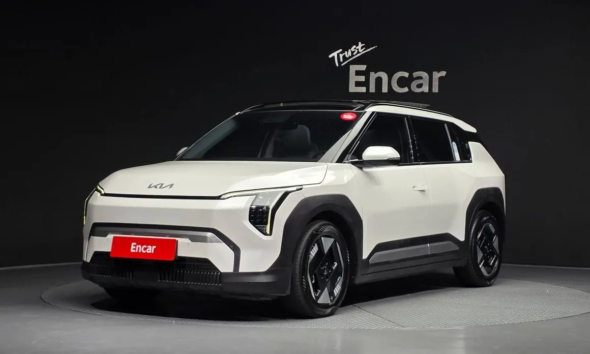 Kia EV3 — фото 1